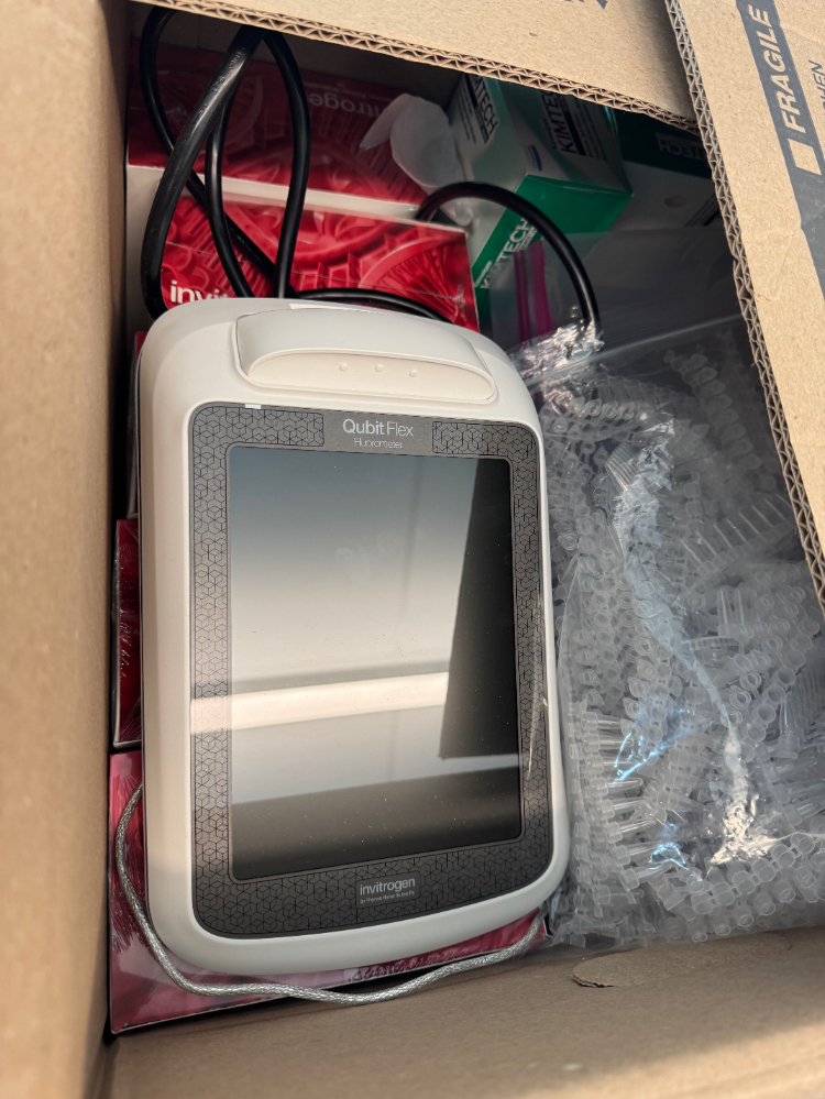 Image of Invitrogen Quibit Flex Fluorometer